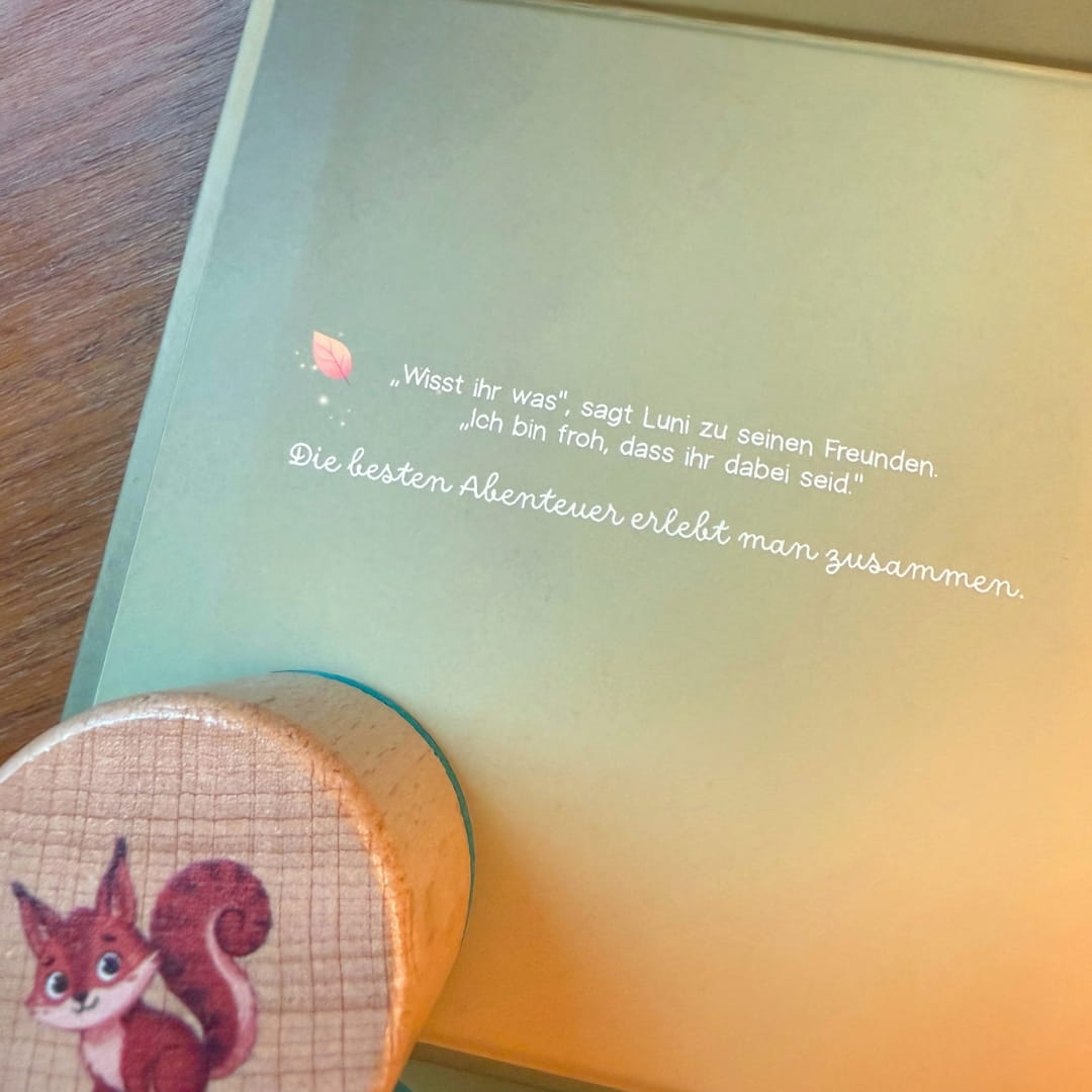 Box innen mit Luni-Zitat – Die besten Abenteuer erlebt man zusammen, Zendou Kids Stempelset